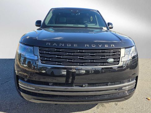 New 2025 Land Rover Range Rover SE image 8