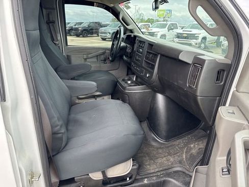 Used 2021 Chevrolet Express 2500 w/ Driver Convenience Package RWD image 21