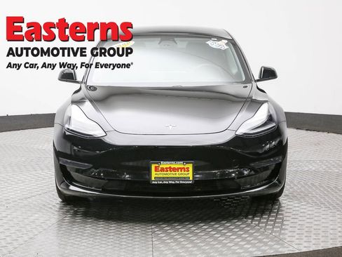 Used 2021 Tesla Model 3 Standard Range Plus image 2