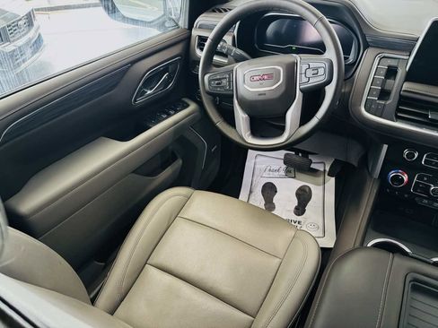 Used 2024 GMC Yukon SLT w/ SLT Luxury Package AWD/4WD image 41