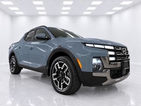 Used 2025 Hyundai Santa Cruz Limited AWD/4WD image 8