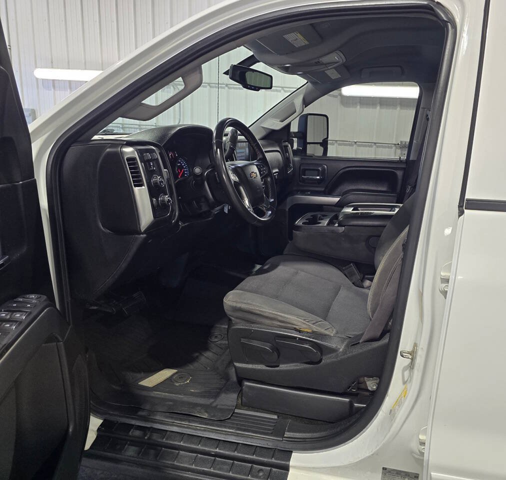 Used 2016 Chevrolet Silverado 2500 LT AWD/4WD image 7