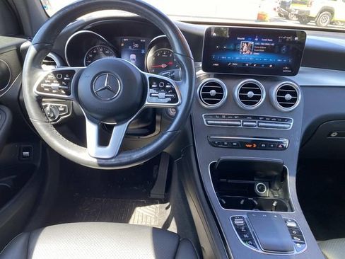 Used 2021 Mercedes-Benz GLC 300 4MATIC image 11