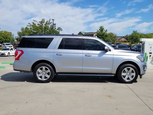 Used 2021 Ford Expedition Max XLT AWD/4WD image 2