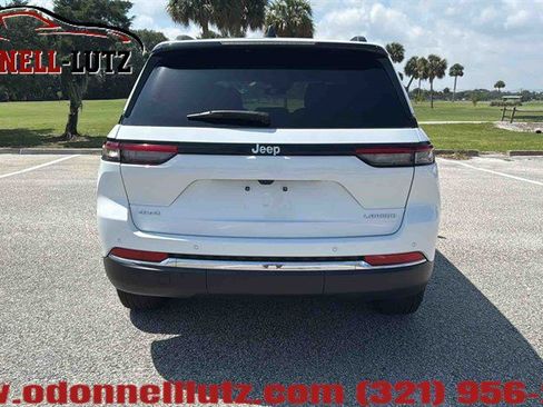 Used 2024 Jeep Grand Cherokee Laredo X w/ Luxury Tech Group I AWD/4WD image 9
