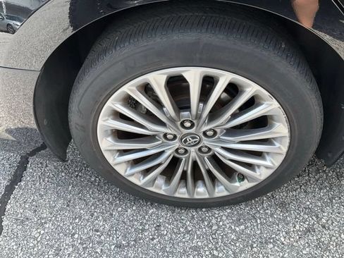 Used 2019 Toyota Avalon Limited w/ Advanced Safety Package FWD image 12