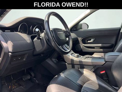 Used 2019 Land Rover Range Rover Evoque SE AWD/4WD image 2