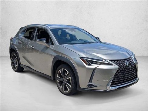 Used 2019 Lexus UX 200 w/ Premium Package FWD image 3
