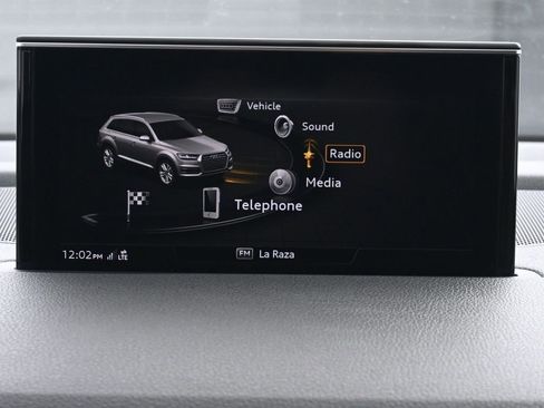 Used 2018 Audi Q7 3.0T Prestige image 31