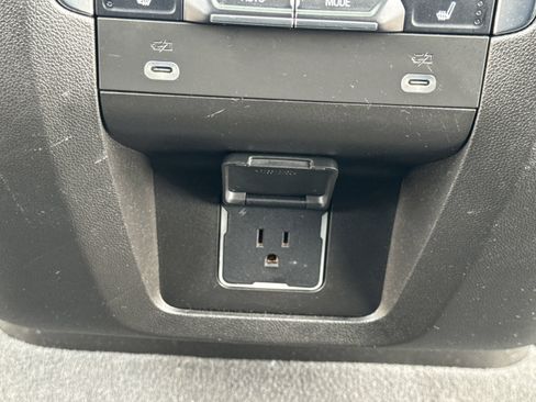 Used 2022 GMC Yukon Denali image 38