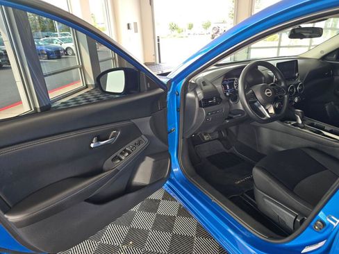 Used 2024 Nissan Sentra SV FWD image 32