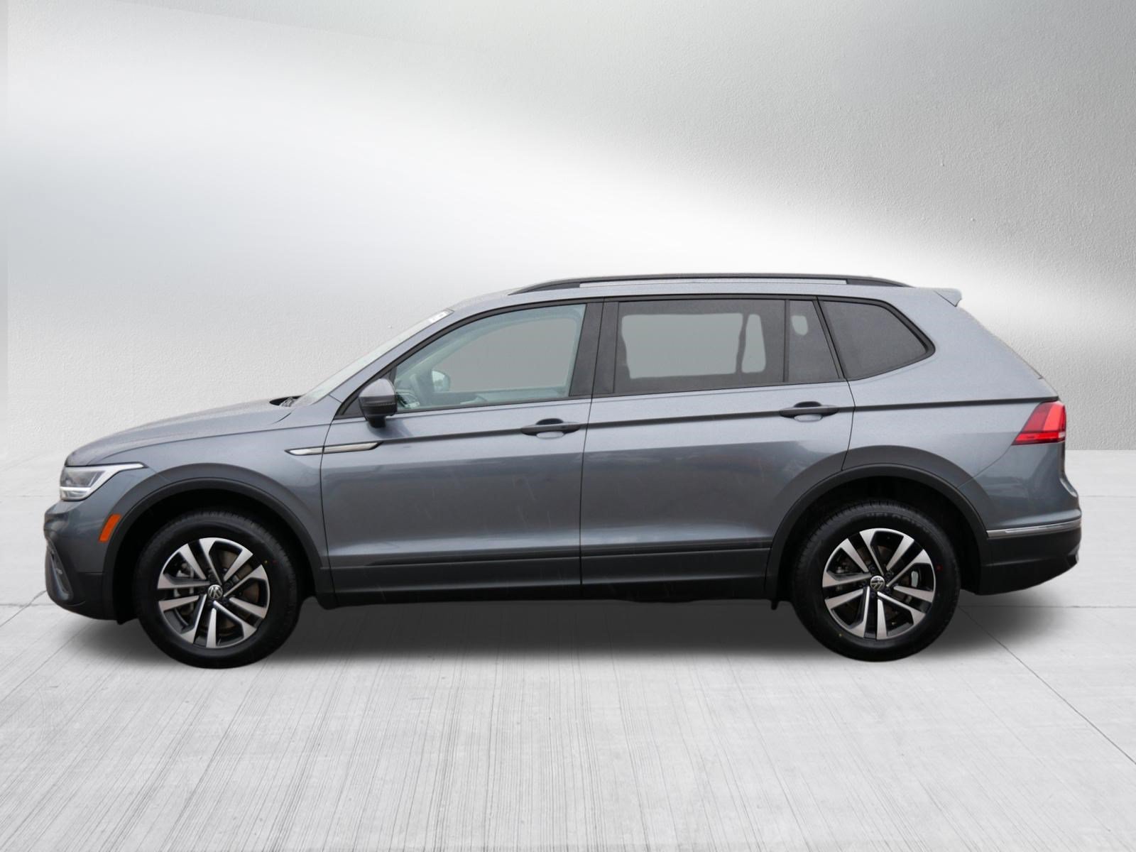 Used 2023 Volkswagen Tiguan S w/ Driver Assistance Package AWD/4WD image 4
