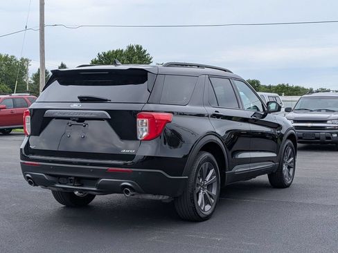Used 2024 Ford Explorer XLT w/ Equipment Group 202A AWD/4WD image 7