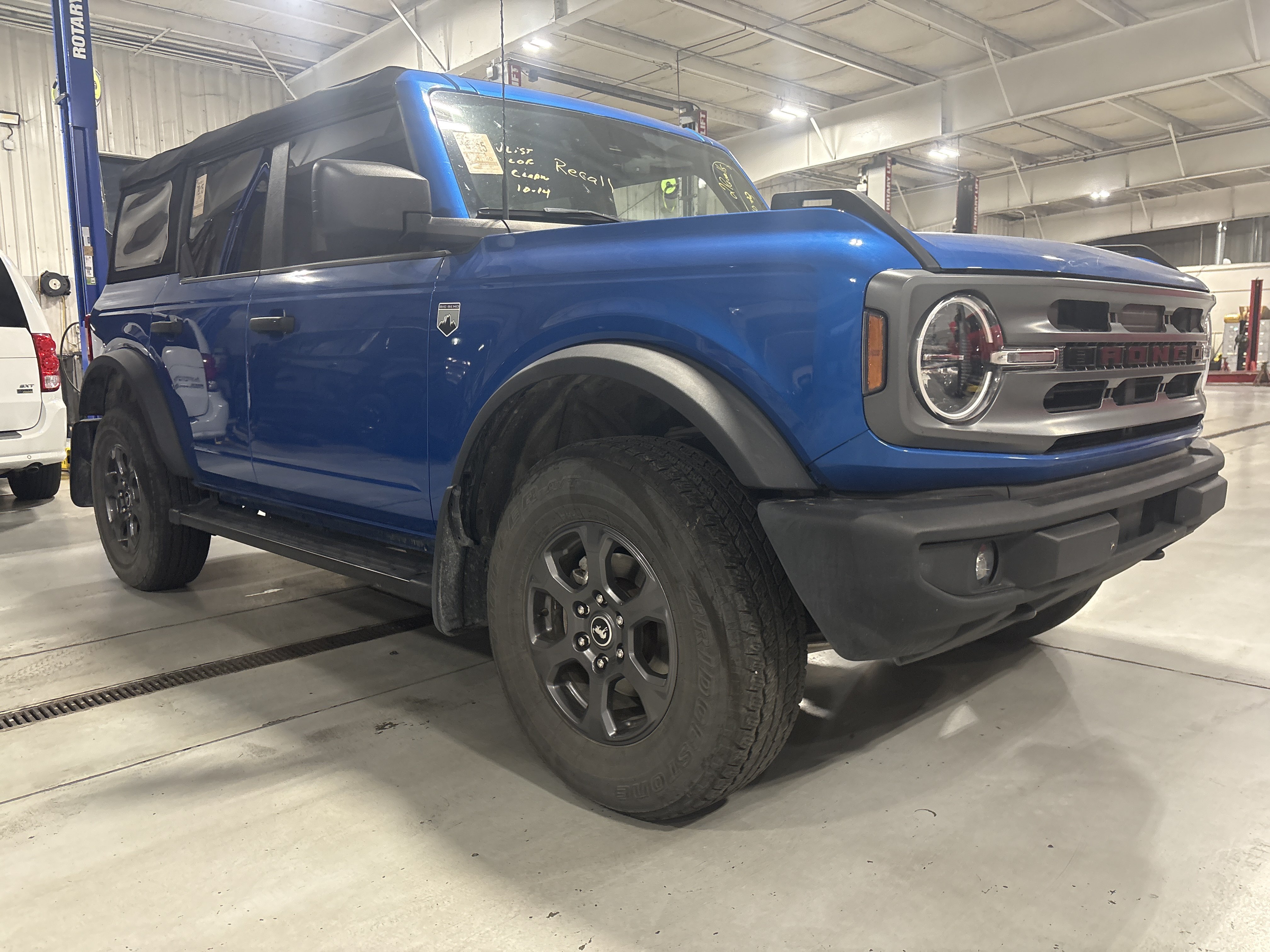 Used 2024 Ford Bronco Big Bend AWD/4WD image 2