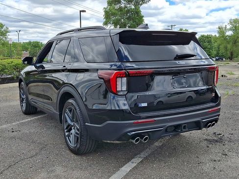 Used 2025 Ford Explorer ST w/ Sun And Sound Package AWD/4WD image 9