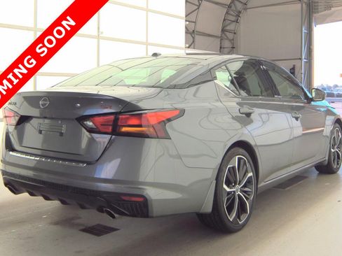 Used 2023 Nissan Altima 2.5 SR FWD image 4
