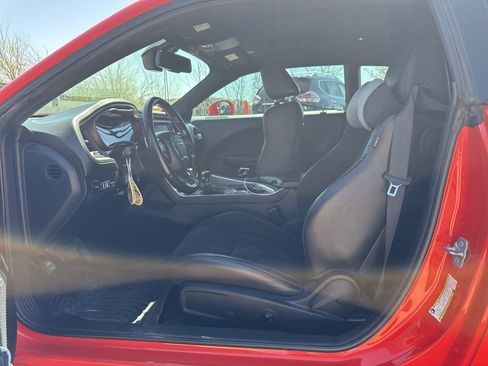 Used 2020 Dodge Challenger R/T w/ Plus Package image 11