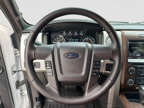 Used 2014 Ford F150 Lariat w/ Lariat Chrome Package AWD/4WD image 32