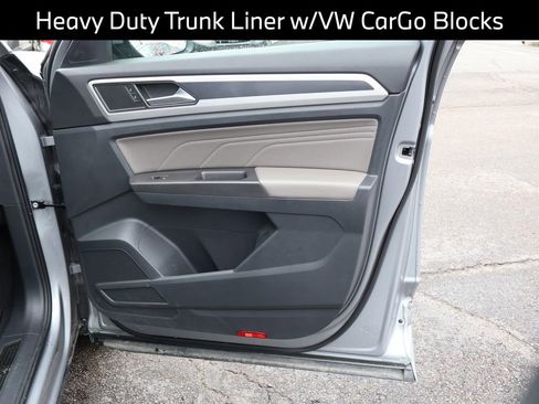 Certified 2022 Volkswagen Atlas Cross Sport SEL R-Line image 11