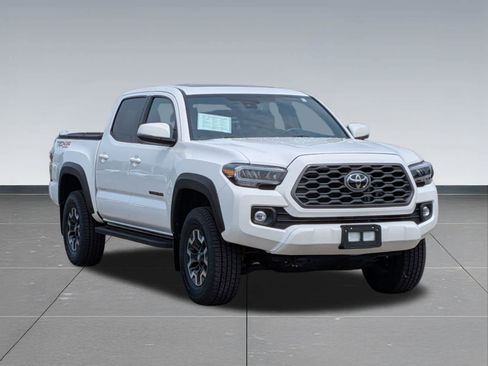 Used 2023 Toyota Tacoma TRD Off-Road w/ TRD Premium Off Road Package AWD/4WD image 7