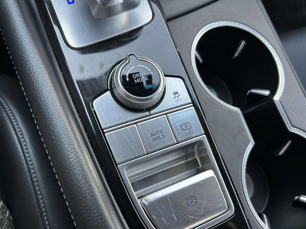 Used 2025 Genesis G70 2.5T AWD/4WD image 15