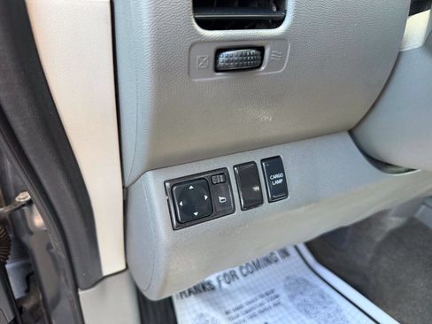 Used 2011 Nissan Frontier SL RWD image 25