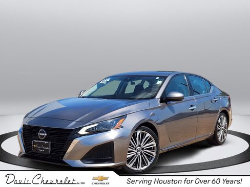 Used 2023 Nissan Altima 2.5 SL FWD image 1