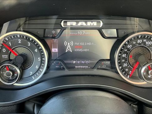 Used 2024 RAM 1500 Laramie AWD/4WD image 26