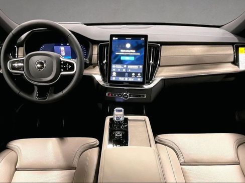 New 2026 Volvo XC90 B6 Ultra w/ Protection Package AWD/4WD image 5