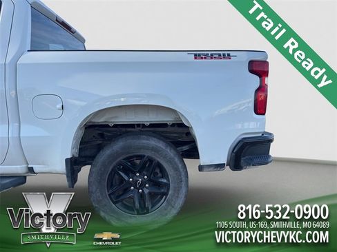 Used 2022 Chevrolet Silverado 1500 LT Trail Boss w/ LPO, Dark Essentials Package image 21