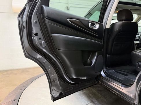 Used 2019 INFINITI QX60 Luxe w/ Essential Package image 15