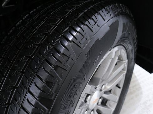 Used 2023 Chevrolet Colorado LT w/ LT Convenience Package image 32