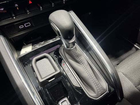 New 2025 GMC Canyon Elevation w/ Convenience Package image 14