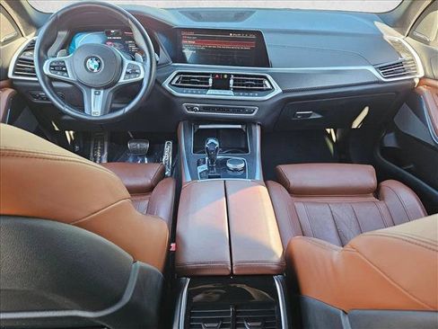 Used 2022 BMW X5 M50i image 16