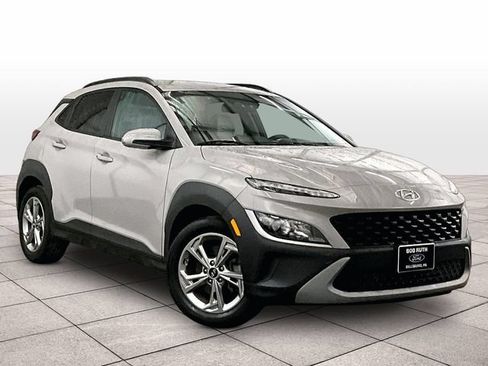 Used 2023 Hyundai Kona SEL AWD/4WD image 2