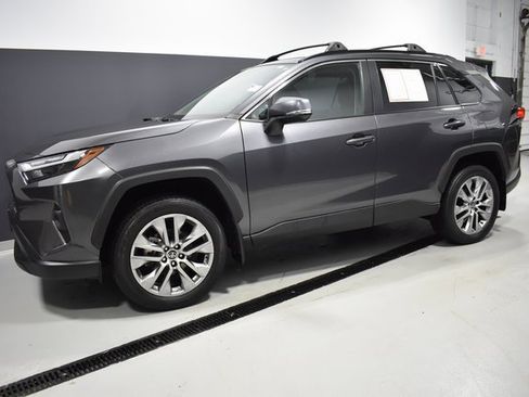 Used 2023 Toyota RAV4 XLE Premium image 2
