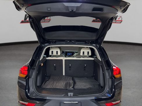 Used 2023 Buick Encore GX Select image 11