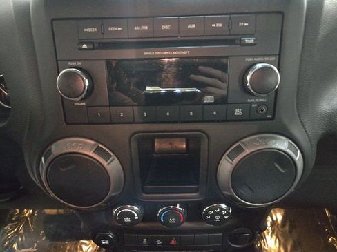 Used 2017 Jeep Wrangler Unlimited Sport image 22