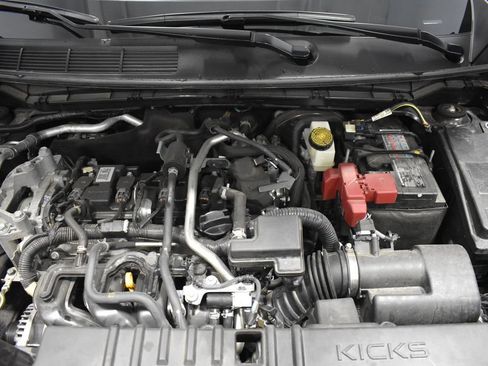 Certified 2025 Nissan Kicks SR w/ SR Premium Package AWD/4WD image 35
