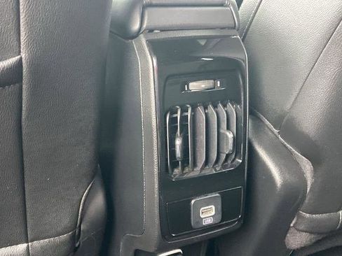 Used 2024 Jeep Compass Limited image 16