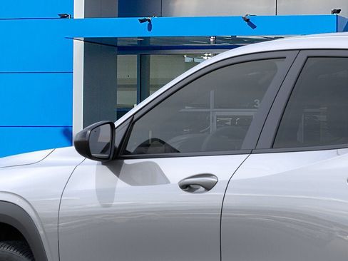 New 2026 Chevrolet Trax RS w/ Sunroof Package FWD image 12