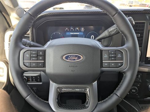 New 2026 Ford F250 Lariat w/ Black Appearance Package image 31