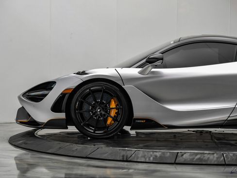 Used 2021 McLaren 765LT RWD image 10