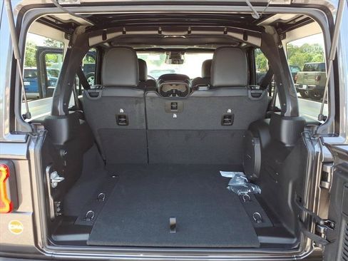 New 2026 Jeep Wrangler Unlimited Sahara AWD/4WD image 8