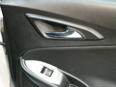 Used 2023 Chevrolet Malibu LT FWD image 13