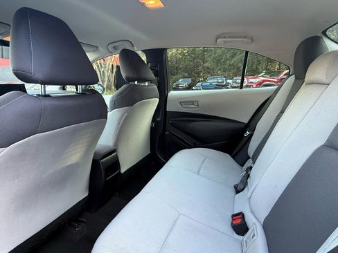 Used 2022 Toyota Corolla LE image 16