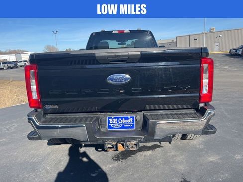 Used 2023 Ford F350 XLT image 5