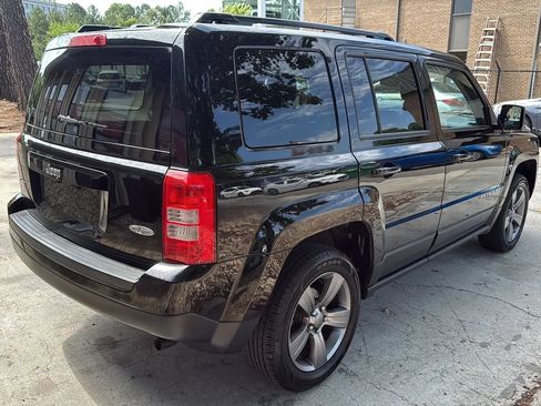 Used 2015 Jeep Patriot High Altitude AWD/4WD image 5