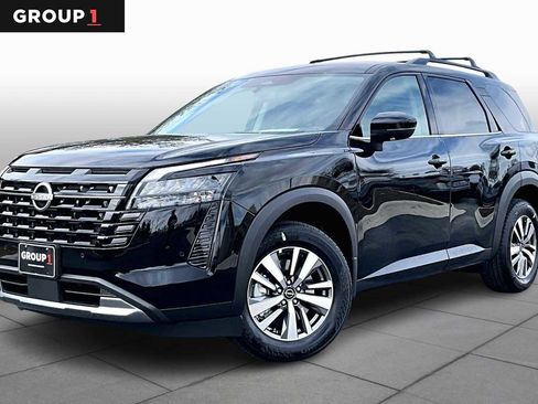 New 2026 Nissan Pathfinder SL image 1