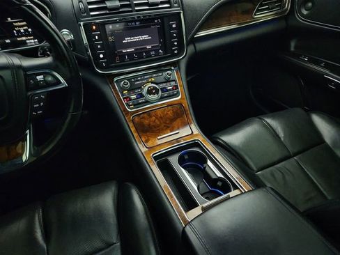 Used 2018 Lincoln Continental Reserve image 15